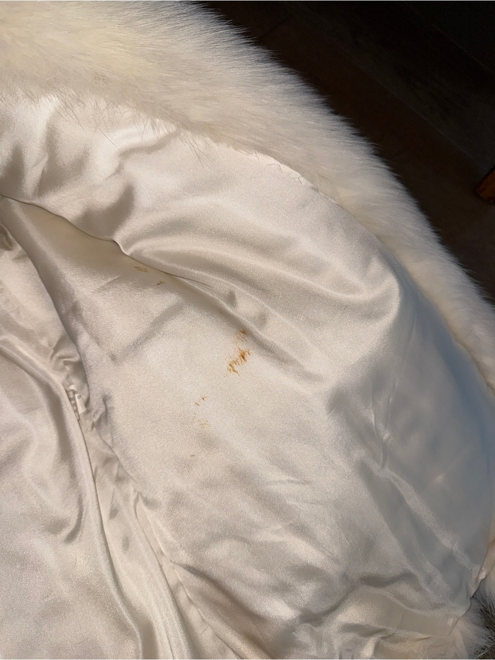Luxury Cream Fox Fur Coat - Picture 3 of 5